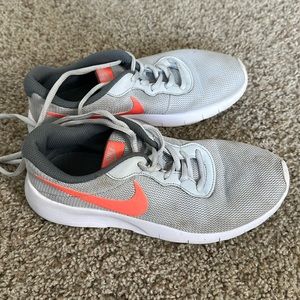 Nike Tennis Shoes - 5Y